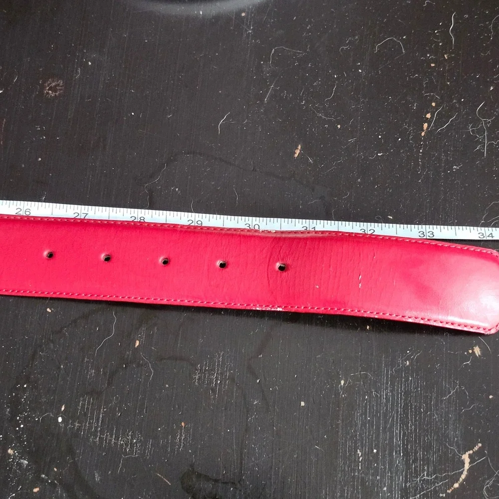 Liz Claiborne Belt Womens Medium Red Gold Buckle Genuine Bonded Leather Vintage